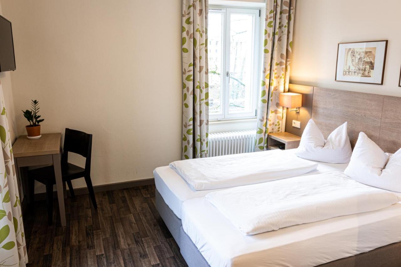 Brauereigaststatte Spitalgarten Ratisbona Esterno foto